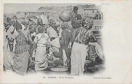 Dakar (Sénégal) - Un Rassemblement à La Fontaine - Cliché Fortier - Carte Dos Simple N° 18, Non Circulée - Sénégal