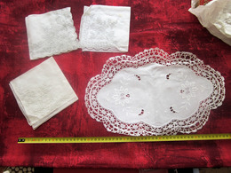 Vintage French Crochet Doily Handmade Lace Tablecloth Tablemat-Napperon+3 Serviettes Linge D'époque Creative Hobbies - Lenzuola/Copriletti