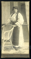 VAJDAHUNYAD Csonka Géza : Hölgy Népviseletben Cabinet Fotó , Műtermes Verso  /  Lady In Traditional Costume Vintage Cabi - Autres & Non Classés