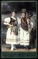 BUDAPEST 1910. Ca. Schmidt Ágoston : Pár, Népviseletben Színezett Cabinet Fotó  /  Couple In Traditional Costume Vintage - Autres & Non Classés