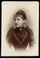 Thirring Gusztávné (Waisbecker Irén) 1868-   ) Írónő, Etnográfus, Visit Fotó 1889.  /  Mrs. Gusztav Thirring Writer, Eth - Andere & Zonder Classificatie