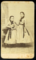 SZÉKESFEHÉRVÁR 1860. Ca. Schmidt : Lányok, Ritka Visit Fotó  /  Schmidt: Girls Rare  Visit Photo - Autres & Non Classés