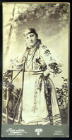 GYŐR 1904. Papp Utóda : Hölgy Népviseletben, Cabinet Fotó  /  Lady In Traditional Costume Vintage Cabinet Photo - Autres & Non Classés