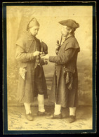 ÚJPEST 1885. Ca. Szeredniczky : Színészek (?) , Cabinet Fotó  /  Actors Vintage Cabinet Photo - Andere & Zonder Classificatie