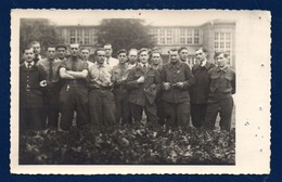 Carte-photo. Prisonniers Au Stalag XII D. ( Trèves). Kriegsgefangenen-Arbeitskommando 55/A Waldalgesheim Bei Bingerbrück - War 1939-45