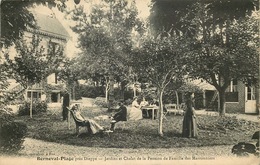 SEINE MARITIME  BERNEVAL  Jardin Et Chalet De La Pension De Famille Des Marronniers - Berneval