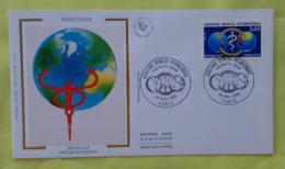 FRANCE Medecine, ASSISTANCE MEDICALE INTERNATIONALE,Yvert N° 2535, FDC, Enveloppe 1 Er Jour SUR SOIE 1988 - Medizin