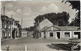 28  Jouy Hotel  De La Providence  Place De L'eglise - Jouy