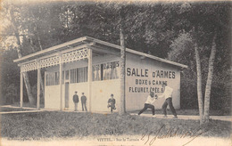 88-VITTEL- SUR LE TERRAIN, SALLE D'ARMES - BOXE, ET CANNE, FLEURET , EPEE - Contrexeville