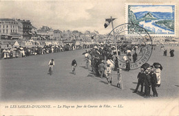 85-SABLES-D'OLONNE- LA PLAGE UN JOUR DE COURSES DE VELOS - Sables D'Olonne