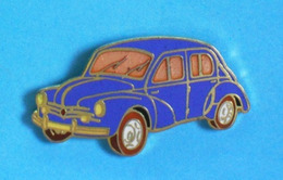 1 PIN'S //  ** RENAULT  4 CV / 4 CYLINDRES EN LIGNE / 8 SOUPAPES / SURNOMMÈE LA 4 PATTES ** . (© TABLO) - Renault