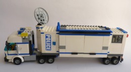FIGURINE LEGO CITY 7288 CAMION UNITE DE POLICE + VOITURE DE VOLEUR + MOTO Légo - Lego System