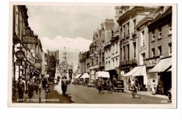 East Street, Chichester (rue Animée, Commerces, Automobiles) Circulé 1948 - Chichester