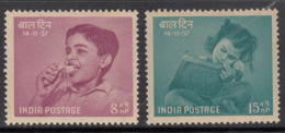 India MNH 1957, 2v Children's Day, Kinder, Nutrition, Health, Education, Book, - Nuevos