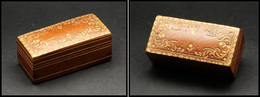 Boîte En Cuir Avec Dorure Au Fer Sur Couvercle, 3 Comp., 95x45x37mm. - TB - Stamp Boxes