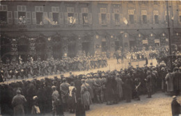 57-METZ- CARTE-PHOTO- LE DEFILE DES TROUPES FRANCAISE - Metz