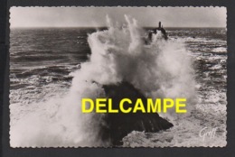Delcampe - DF / 29 FINISTÈRE / LA POINTE DU RAZ DE SEIN / LEPHARE DANS LA TEMPÊTE - La Pointe Du Raz