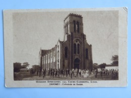 C. P. A. : BENIN, Dahomey : Cathédrale De OUIDAH, Missions Africaines Lyon - Benín