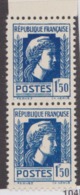 FRANCE 1944: Paire Du Y&T 639, Neufs**, BDF, Variété 'le Timbre Du Bas Est Plus Petit' - Storia Postale