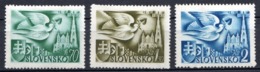 SLOVAQUIE (Etat Slovaque) - 1942 -  N° 74 à 76 - (Lot De 3 Valeurs Différentes) - (1er Congrès Postal Européen à Vienne) - Ungebraucht