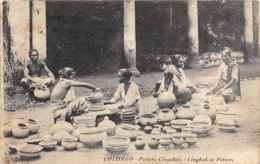 Thème. Poterie.Céramique.Faiencerïe.Briquetterie   Sri Lanka Colombo Potiers Cingalais (Voir Scan) - Industry
