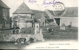 N°75601 -cpa Mézidon -la Ferme De Lalonde- - Bauernhöfe