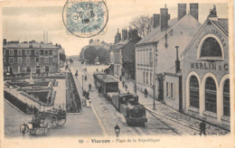 18-VIERZON- PLACE DE LA REPUBLIQUE - Vierzon