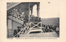 28-CHATEAUDUN- HYPPODROME DES MAISONS-NEUVES- UN COIN DES TRIBUNES , PENDANT LA COURSE - Chateaudun