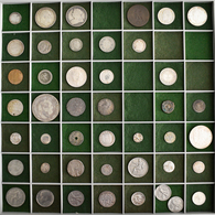 Alle Welt: Eine Bunte Mischung Von 44 Münzen In Silber Und Kupfer Aus Aller Welt (18.-20. Jhd.). Seh - Autres & Non Classés