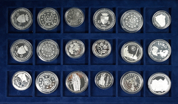 Medaillen - ECU: Eine Samtkasette Mit 36 Diversen ECU-Münzen, überwiegend Aus Silber, In Der Höchste - Andere & Zonder Classificatie