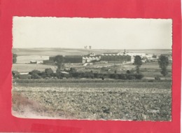 CPSM Abîmée  , Petit Format - Environs D'Albert -  Méaulte     -(Somme) - Usines Henri Potez - Meaulte