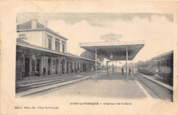 51-VITRY-LE-FRANCOIS- INTERIEUR DE LA GARE - Vitry-le-François