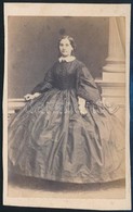 Cca 1859 Knöpfler Sofi Vizitkártya Méretű Fényképe, A Tároló Album Lapjáról átmásolt Információ, 9,9x6 Cm - Autres & Non Classés