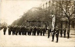 * T2/T3 ~1920 Budapest VIII. Ludovika, Katonatisztek Felesketése, Rupprecht Elemér. Schäffer Ármin Photo / Military Offi - Non Classés