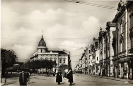 ** T1 Szeged, Tisza Lajos Körút, Feketesas Utca, Szegedi Kenyérüzlet, Rómer Miklós Csemegeboltja, Radó Ilona, Frank Alad - Zonder Classificatie