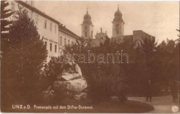 T2 Linz A. D., Promenade Mit Dem Stifter Denkmal / Promenade, Monument - Ohne Zuordnung