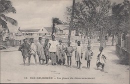** T2 Dakar, Ile De Gorée, La Place Du Gouvernement / Government Square, Children - Unclassified