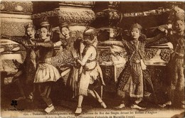 * T3/T4 Danseuses Cambodgiennes Executant La Danse Du Roi Des Singes Devant Les Ruines D'Angkor / Cambodian Dancers Perf - Sin Clasificación