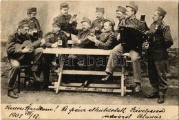T2/T3 1903 Sört Ivó Katonák Gitárral és Harmonikával / Soldiers Drinking Beer, Playing The Guitar And The Accordion (EK) - Ohne Zuordnung