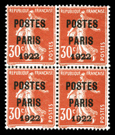 ** N°32, 30c Rouge Surchargé 'POSTE PARIS 1922' En Bloc De Quatre (1ex*), Fraîcheur Postale. SUP. R.R. (certificat)  Qua - 1893-1947