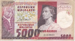 BILLETE DE MADAGASCAR DE 5000 ARIARY DEL AÑO 1974 (BANKNOTE) - Madagaskar