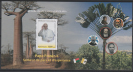 Madagascar Madagaskar 2019 Bloc Block Souvenir Sheet Mi. Bl. 325 Pape François Pope Francis Papst Franziskus RARE - Popes