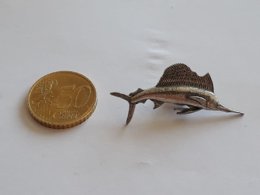 Magnifique Pins Marlin Espadon - Pêche - Pins US Numéroté - Tiere
