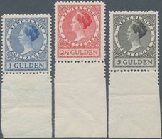 Niederlande: 1926 - 1927, Postage Stamps: Queen Wilhelmina, Complete Lower Margin Set, Also Margins - Lettres & Documents