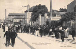 95-BEZONS- USINE DES TELEPHONES RENTREE DES OUVRIERS - Bezons