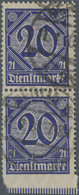 Deutsches Reich - Dienstmarken: 1920, 20 Pf. Violettblau Als Gebrauchtes Senkrechtes Paar Mit Der Un - Dienstmarken