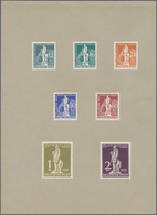 Berlin: 1949, Ankündigungskarton Mit Aufgeklebten Originalmarken In Leicht Abweichenden Intensiveren - Briefe U. Dokumente