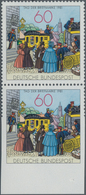 Bundesrepublik Deutschland: 1981, 60 Pfg. Tag Der Briefmarke Im Senkrechten Paar, Untere Marke "unte - Brieven En Documenten