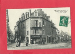 CPA Abîmée - La Corrèze Illustrée -   Ussel  - Avenue Carnot Et Rue De La Liberté - Ussel