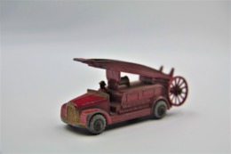 Matchbox Lesney 9B1 - Dennis Fire Escape - Regular Wheels, Issued 1957 - Matchbox